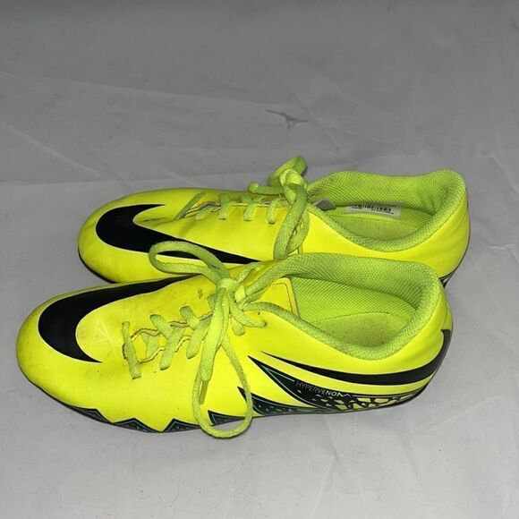 Yellow Nike hyper venom cleats - Picture 3 of 7
